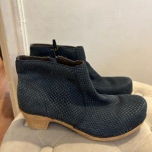 Dansko Maria blue clog boots